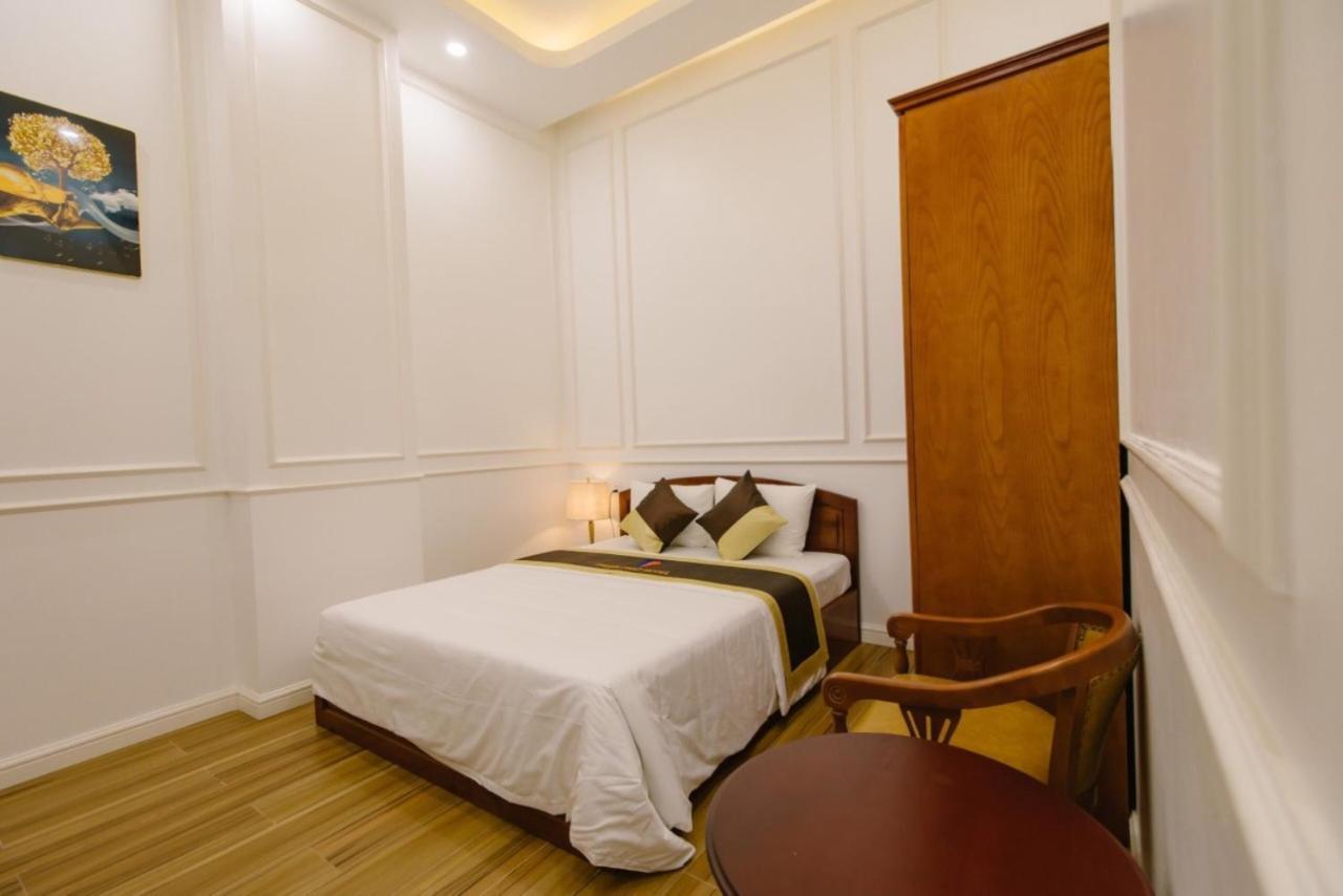 Thuận Phát Hotel Soc Trang Esterno foto